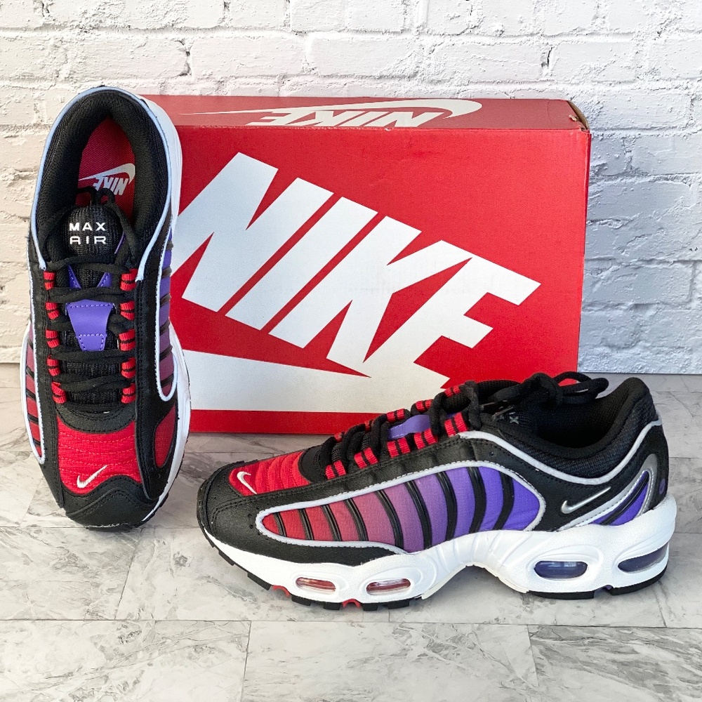 NEW Nike Air Max Tailwind IV Sneakers
